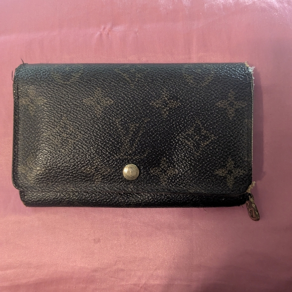 Louis Vuitton Women's Wallet - Picture 1 of 10